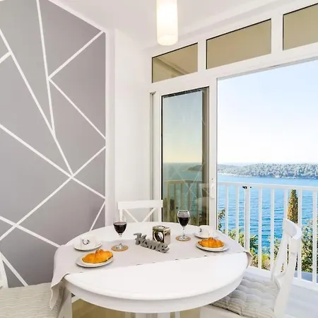 Sea View 10 Minutes Walk From Old *