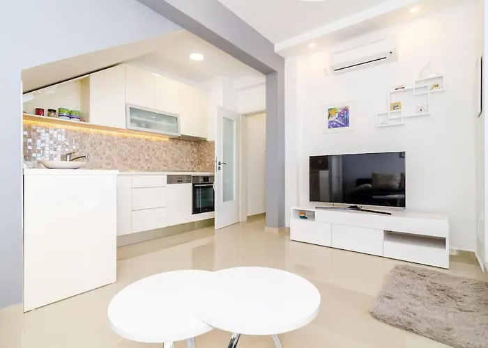 Apartamento Sea View 10 Minutes Walk From Old